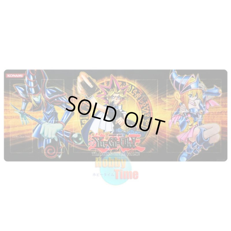 画像1: 英語版 プレイマット GLD4 ブラックマジシャン & 武藤遊戯 & ブラック・マジシャン・ガール (1)